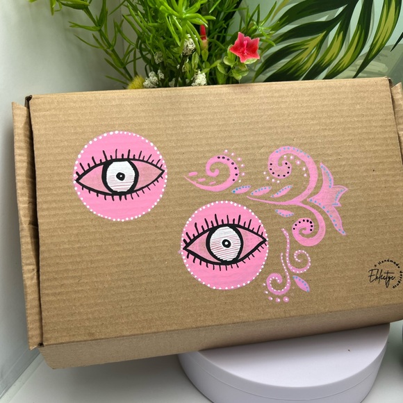 Flirty Jewelry Gift Set with Painted Box - Cute Christmas Jewelry Gift Set Box - Picture 13 of 15